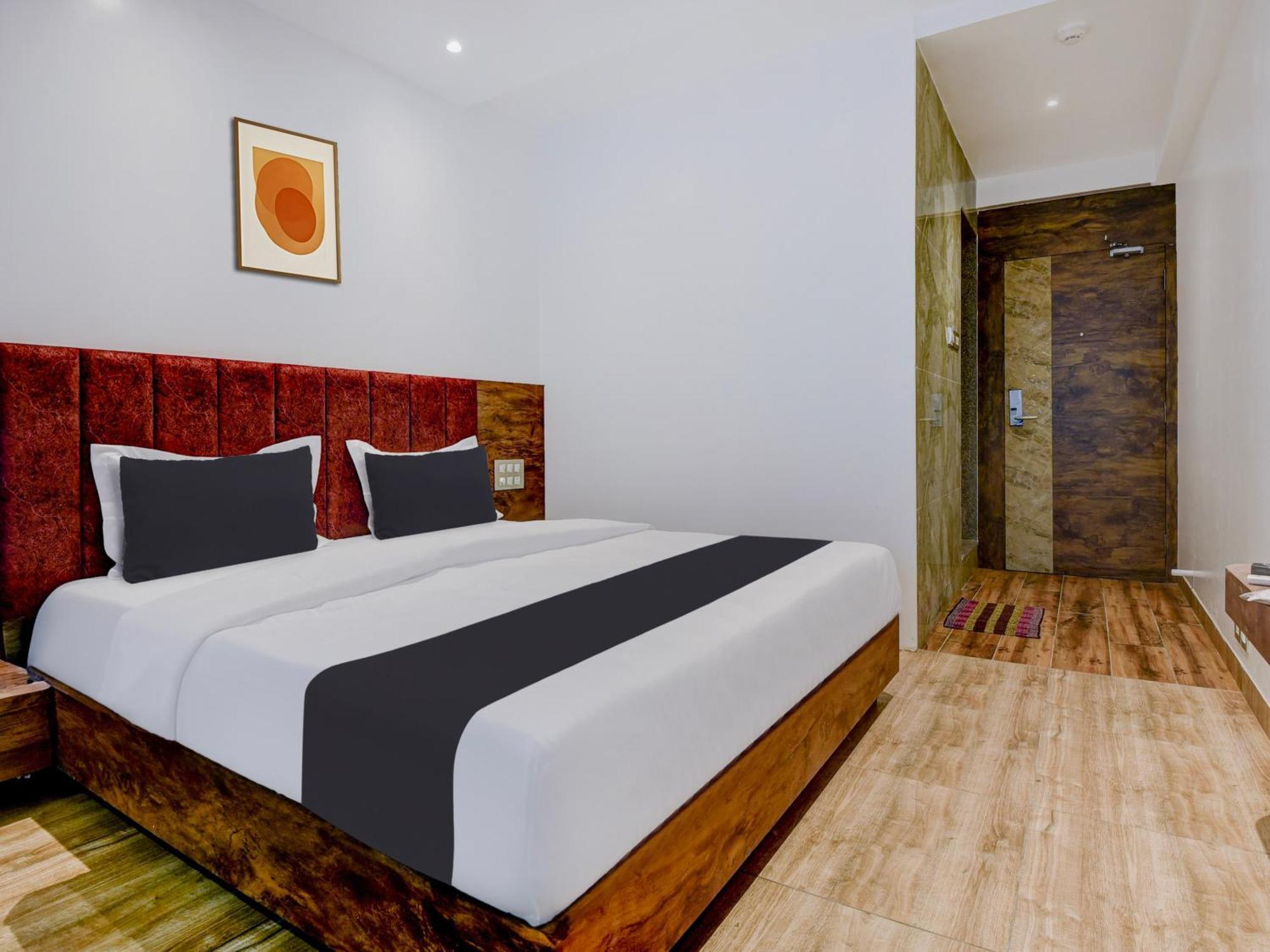 Townhouse Madgaon Hotel Raia Ngoại thất bức ảnh
