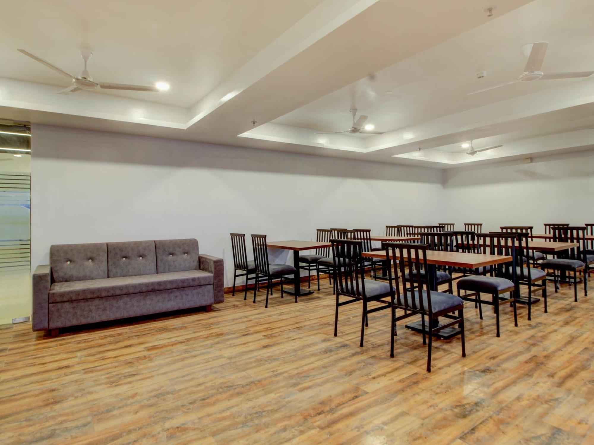 Townhouse Madgaon Hotel Raia Ngoại thất bức ảnh